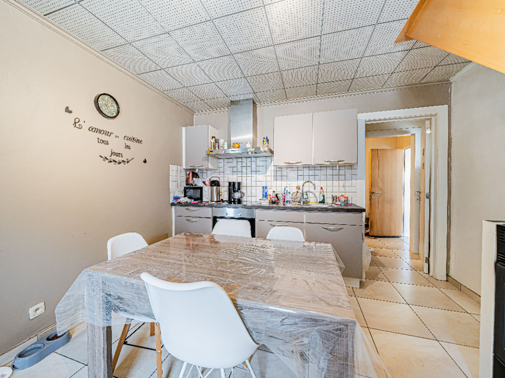 Rue de Lavaux - 12 - - 6870