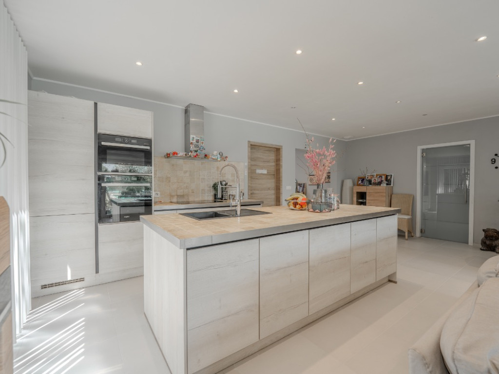 Rue Docteur Verlaine - 6 - - 5350