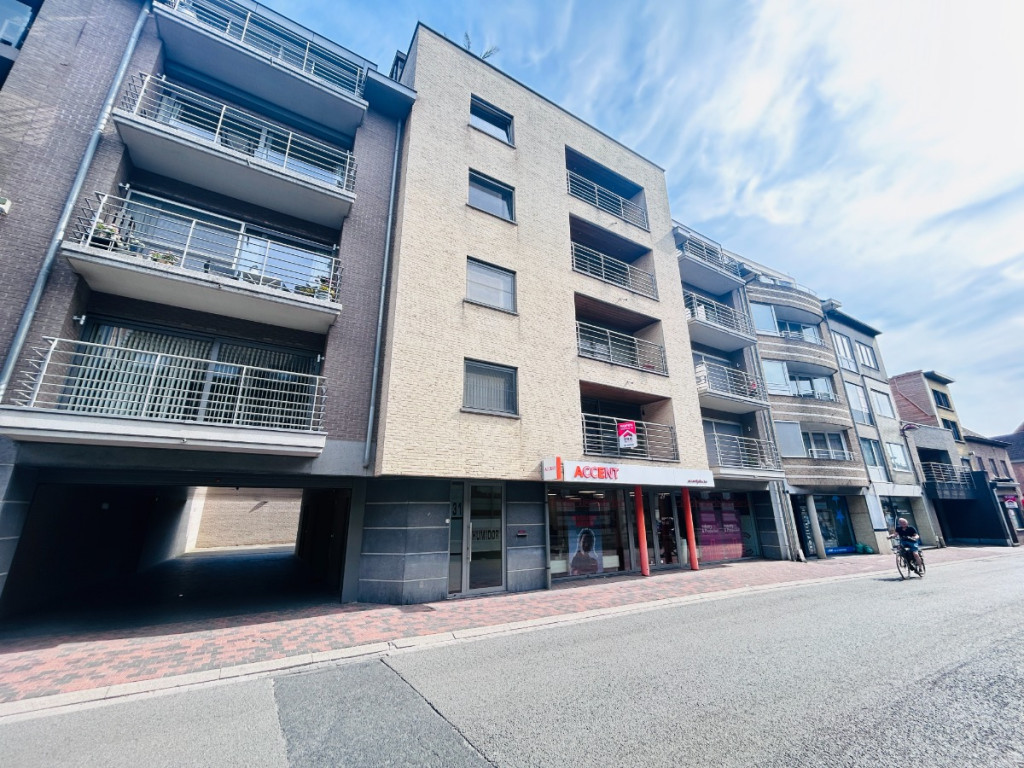 Ieperstraat - 31 - 0101 - 8930