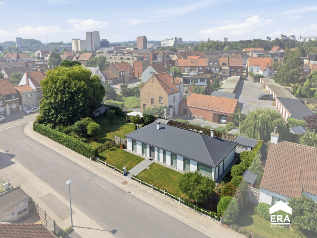 Aardbeienstraat - 3 - - 8800