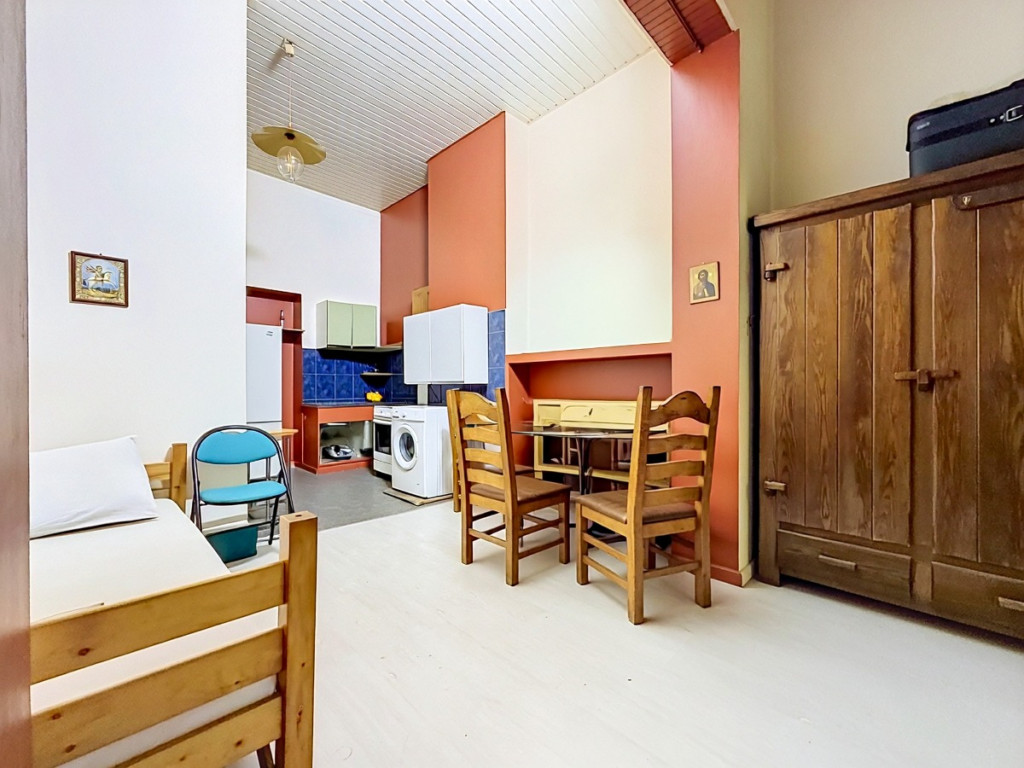 Rue de Russie - 16 - - 1060