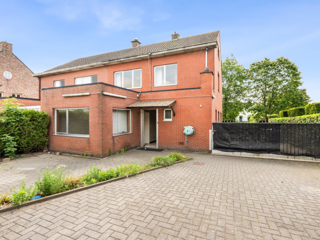 Vlasbloemstraat - 24-26 - - 9100