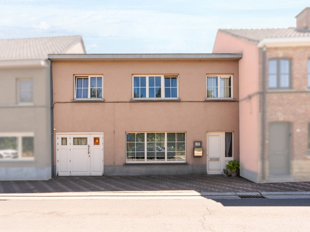 Onkerzelestraat - 323 - - 9500