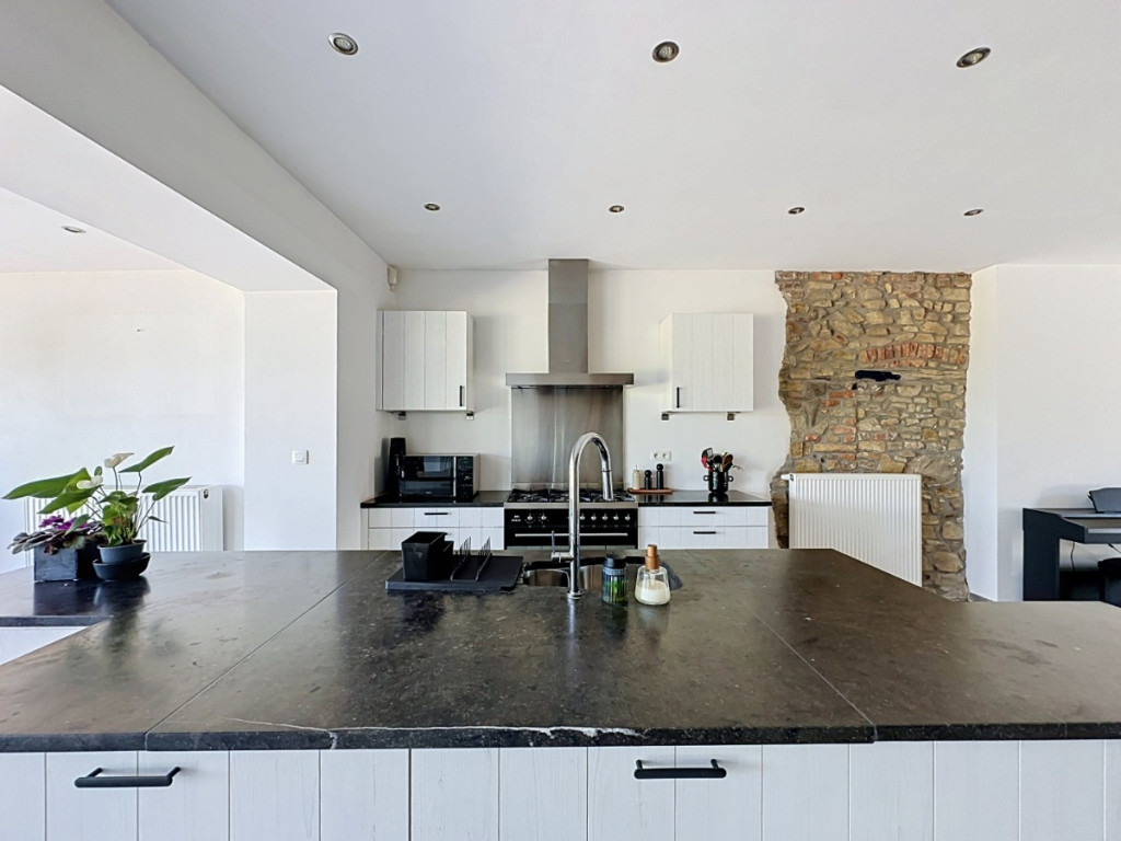 Rue Surlemez - 28 - - 4218