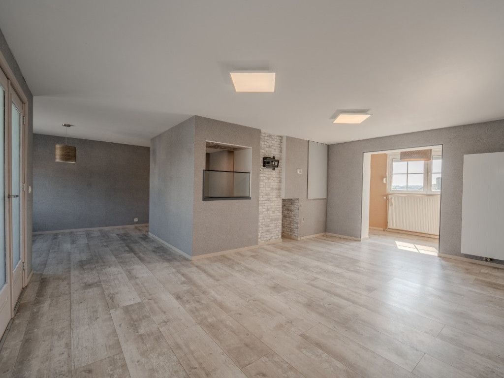 Rue des Combattants - 10 - - 5190