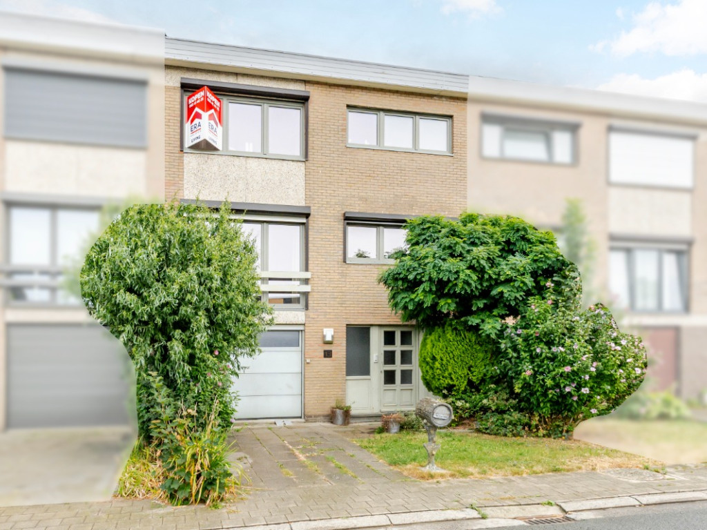 Zwaluwstraat - 13 - - 9340