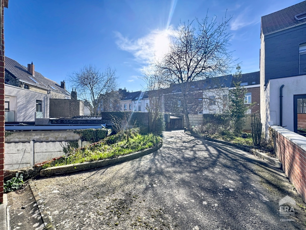 Rue Ernest Laurent - 41 - - 1420