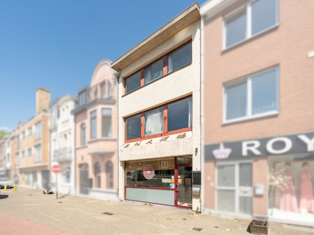 Onze Lieve Vrouwplein - 8 - - 9300