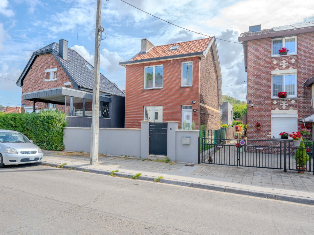 Rue de la Solidarité - 34 - - 4000