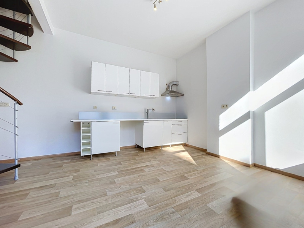 Place des Tilleuls - 49 - REZ LOT 2 - 5300