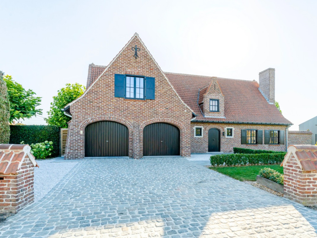 Hulstestraat - 7 - - 8780
