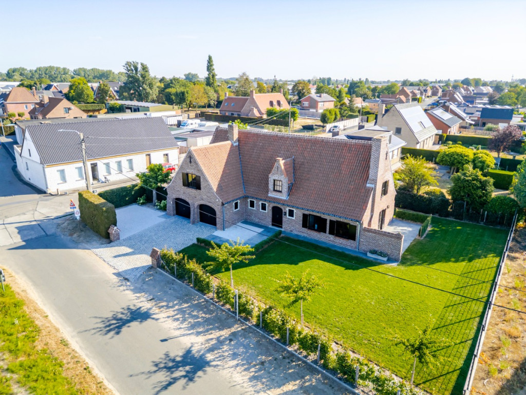 Hulstestraat - 7 - - 8780