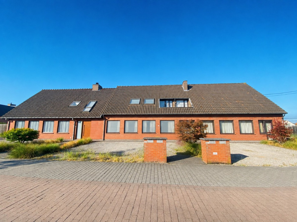 Moeskroenstraat - 695 - 0101 - 8930