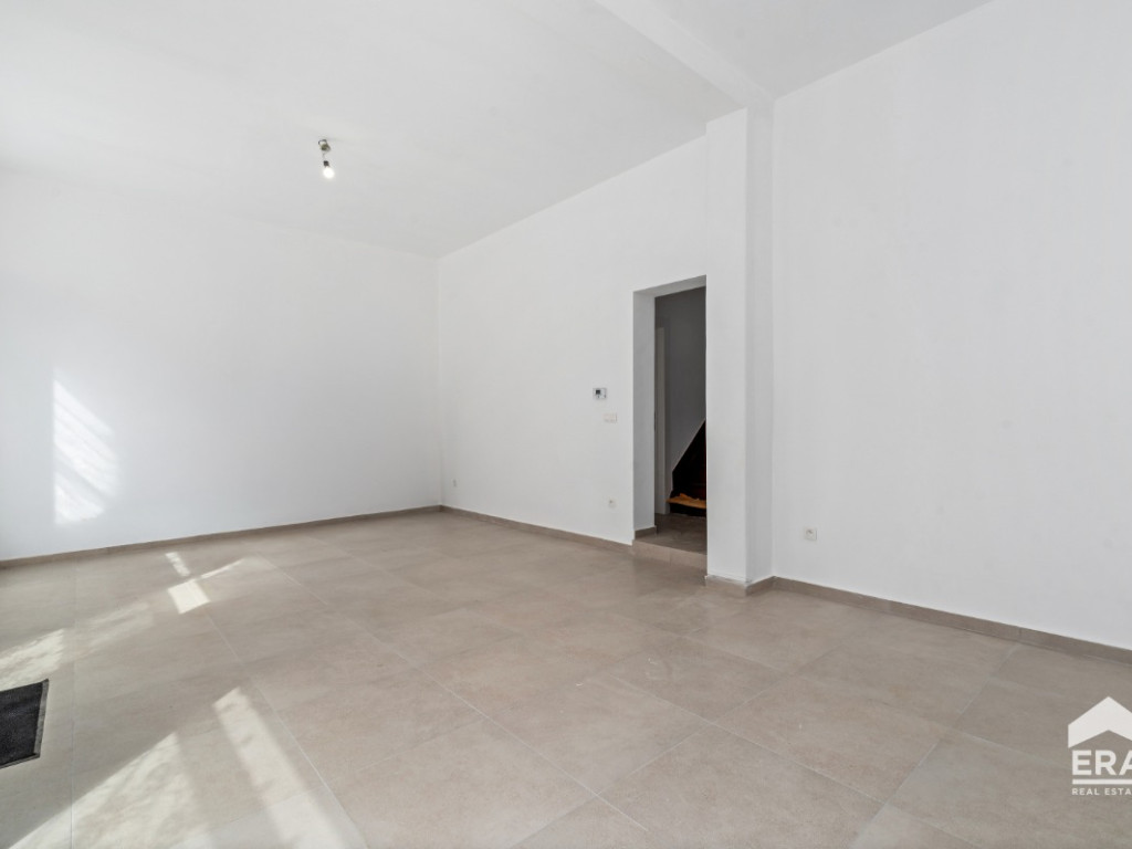 Stationsstraat - 12 - - 1601