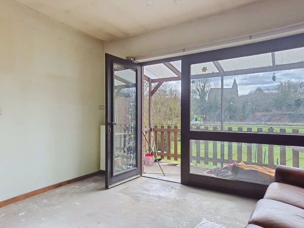 Rue du Val Notre-Dame - 328 - - 4520
