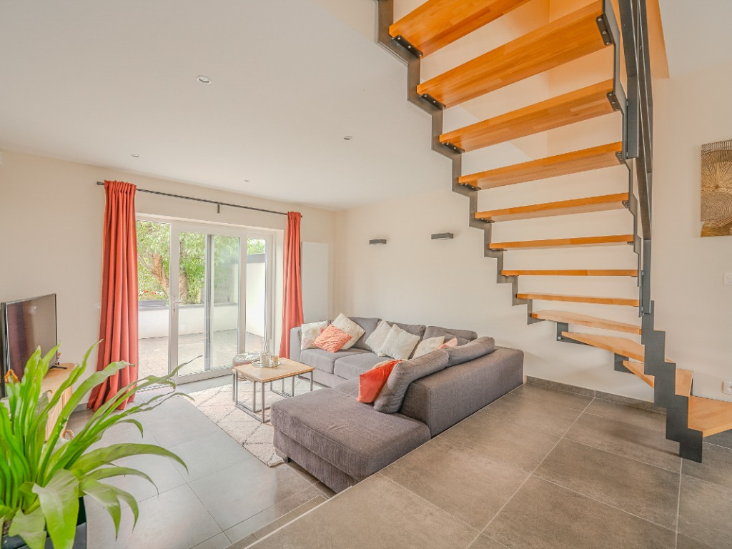 Rue Rosa Luxembourg - 55 - - 4630