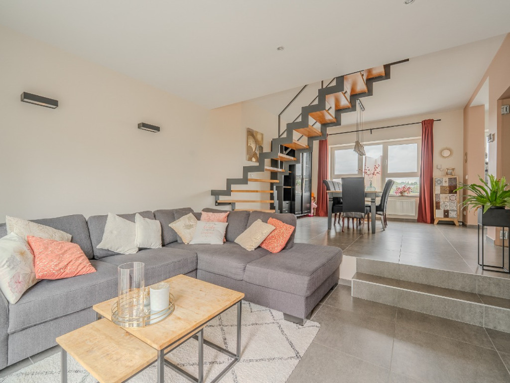 Rue Rosa Luxembourg - 55 - - 4630