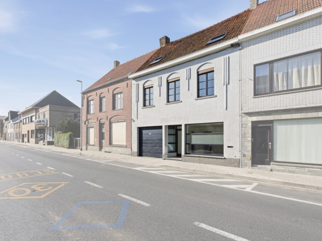 Roeselarestraat - 22 - - 8600