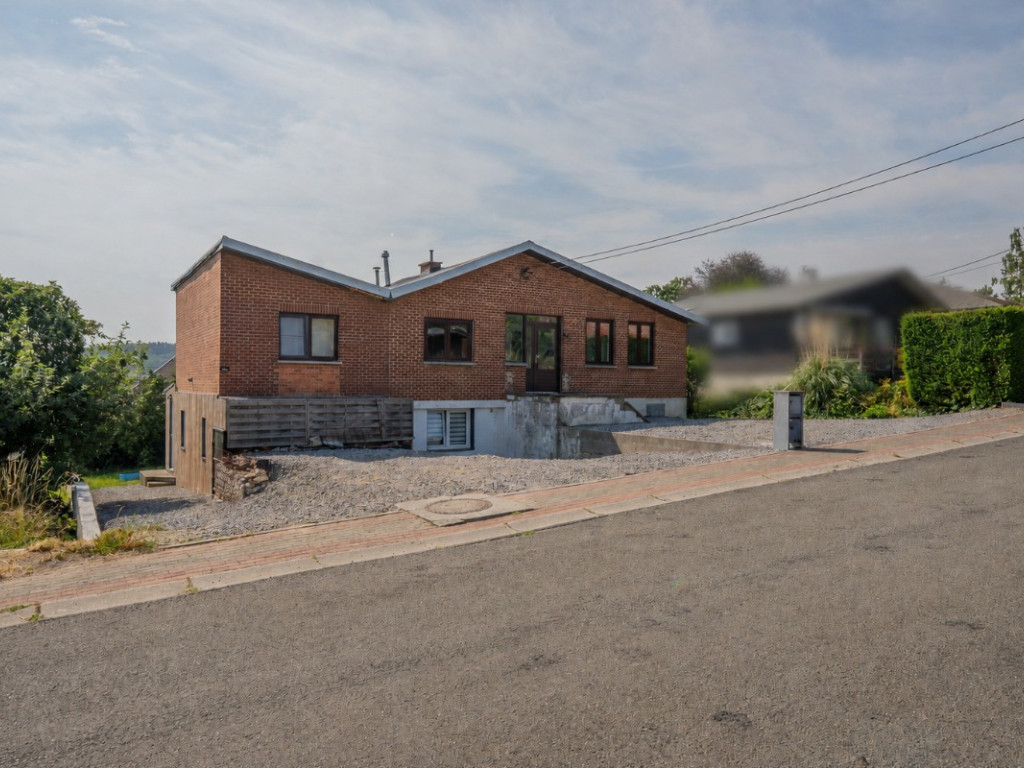 Rue des Combattants - 10 - - 5190