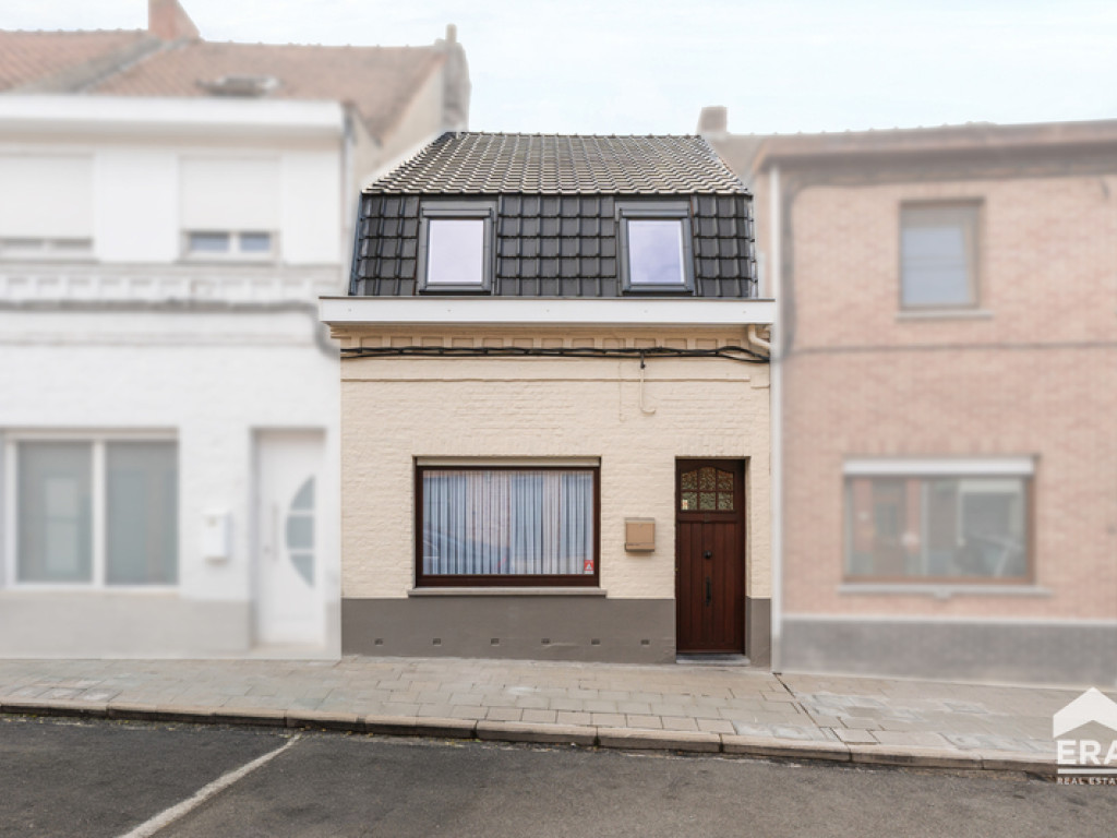 Rue de l'Egalité - 33 - - 7700