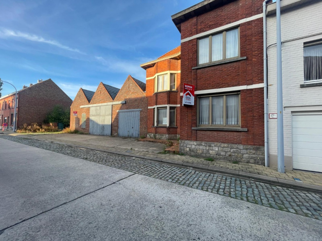 Beselarestraat - 91 + 91A - - 8940
