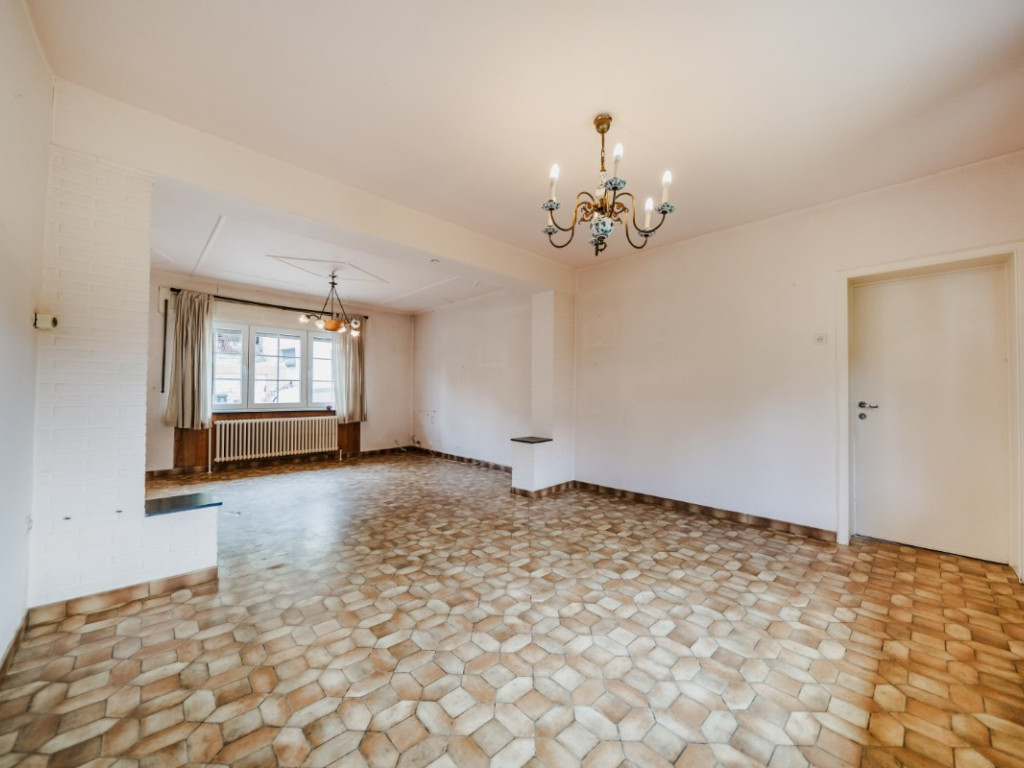 Rue Tapeu - 24 - - 4820