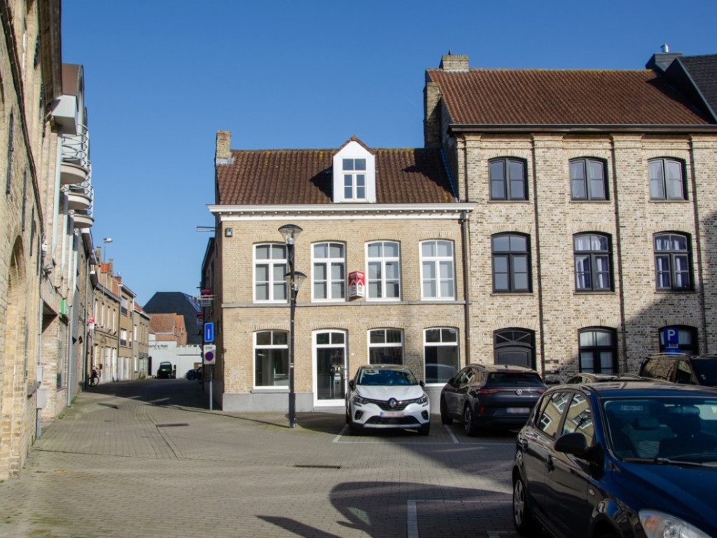 Houtmarkt - 4 - - 8630
