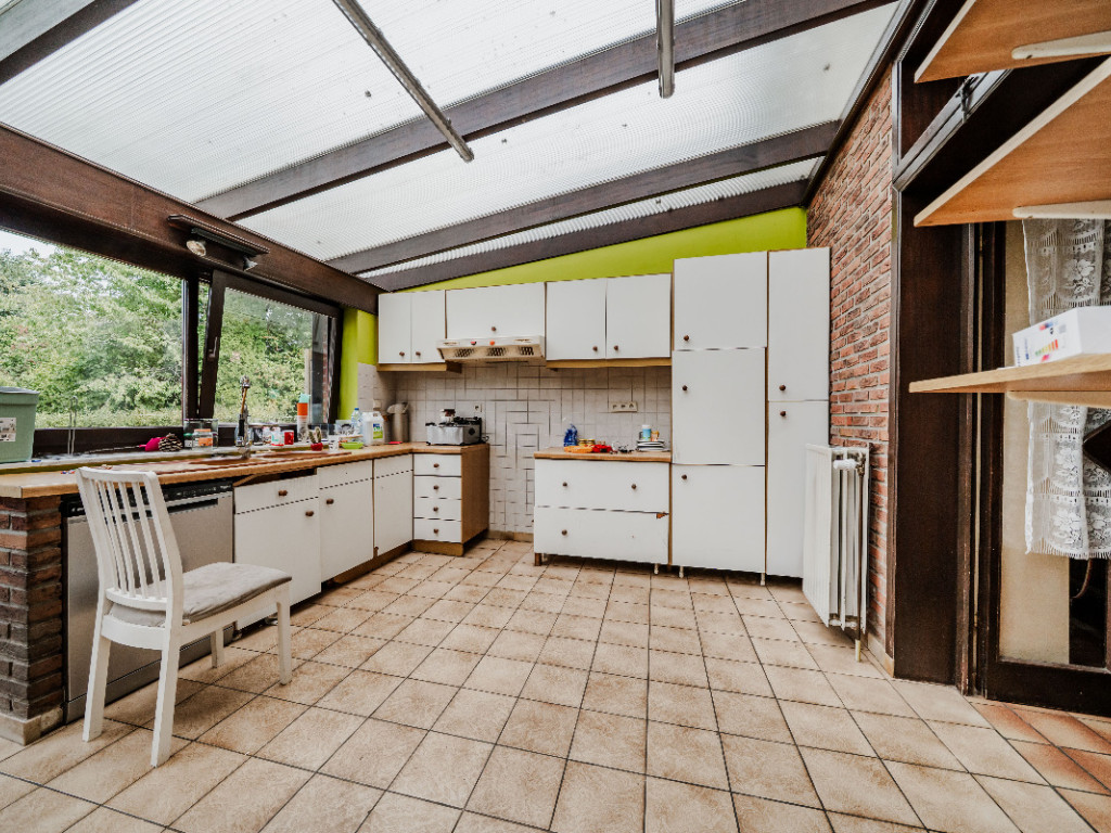 Avenue Nestor Martin - 16 - - 6870