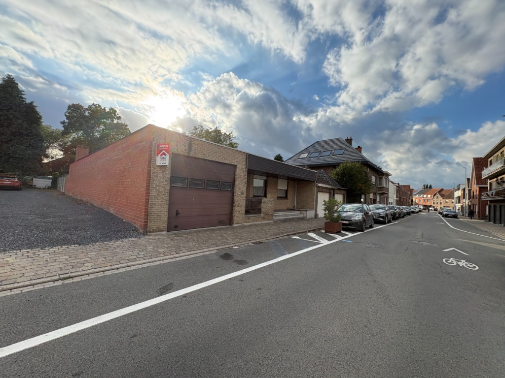 Louis Leynstraat - 34 - - 8800