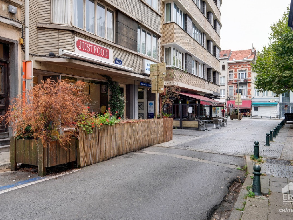 Place Saint-Josse - 5 - - 1210
