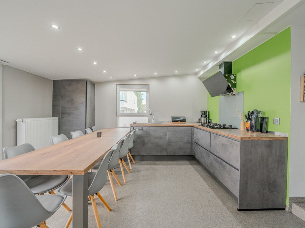 Rue de l'Arbre Saint-Michel - 247 - - 4400