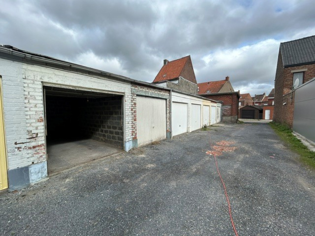 Rekestraat - 5+ - - 8940