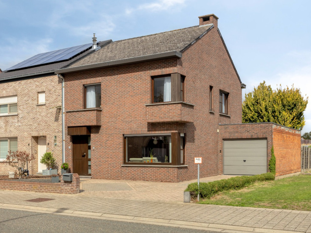 Roggendries - 46 - - 1174C2P0000 - 2440