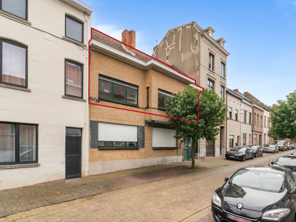 Dokter De Moorstraat - 6 - - 9300