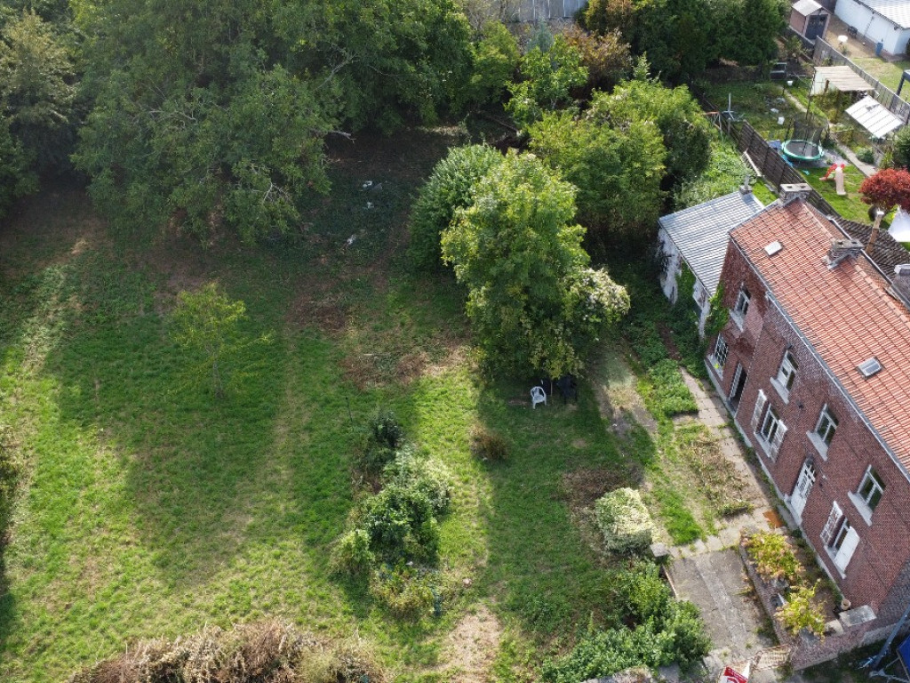 Rue Nicolas Jadot - 38 - - 4500