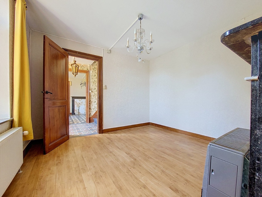 Rue Nicolas Jadot - 38 - - 4500