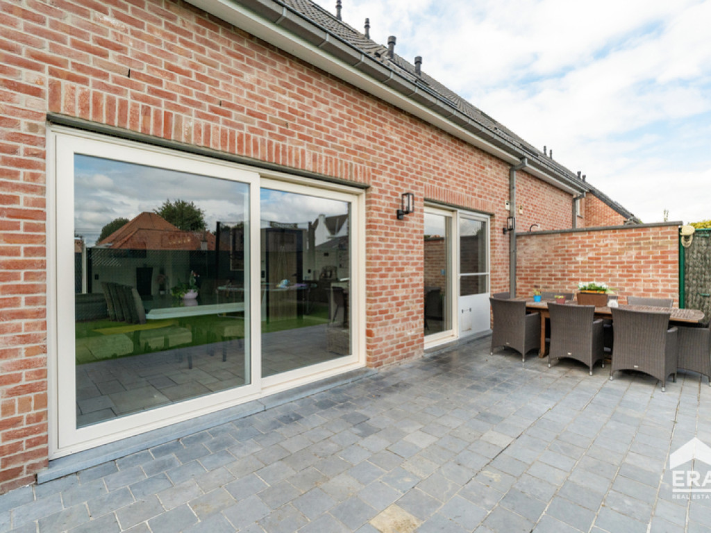 Esdoornstraat - 23 - - 8790