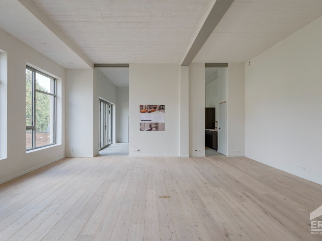 Tolstraat - 8C - - 3770