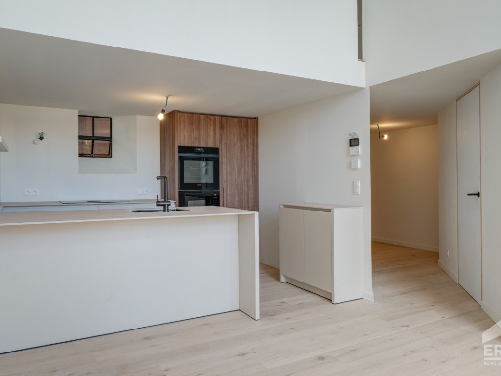 Tolstraat - 6A - - 3770