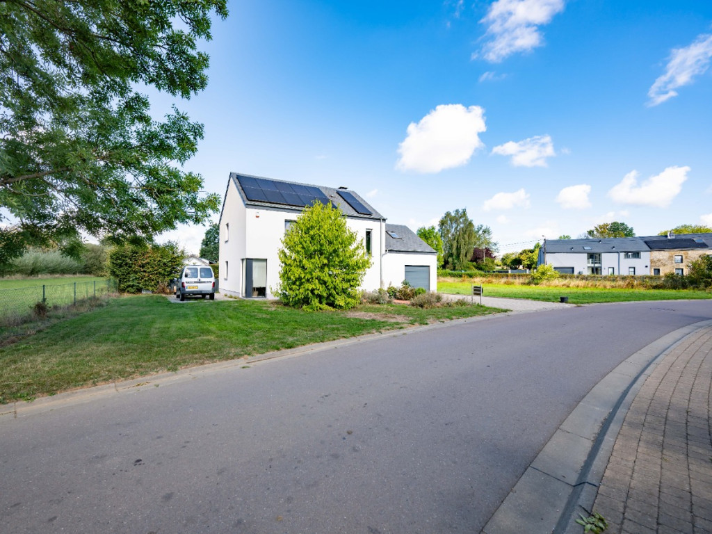Rue de la Vallée - 16 - - 6780