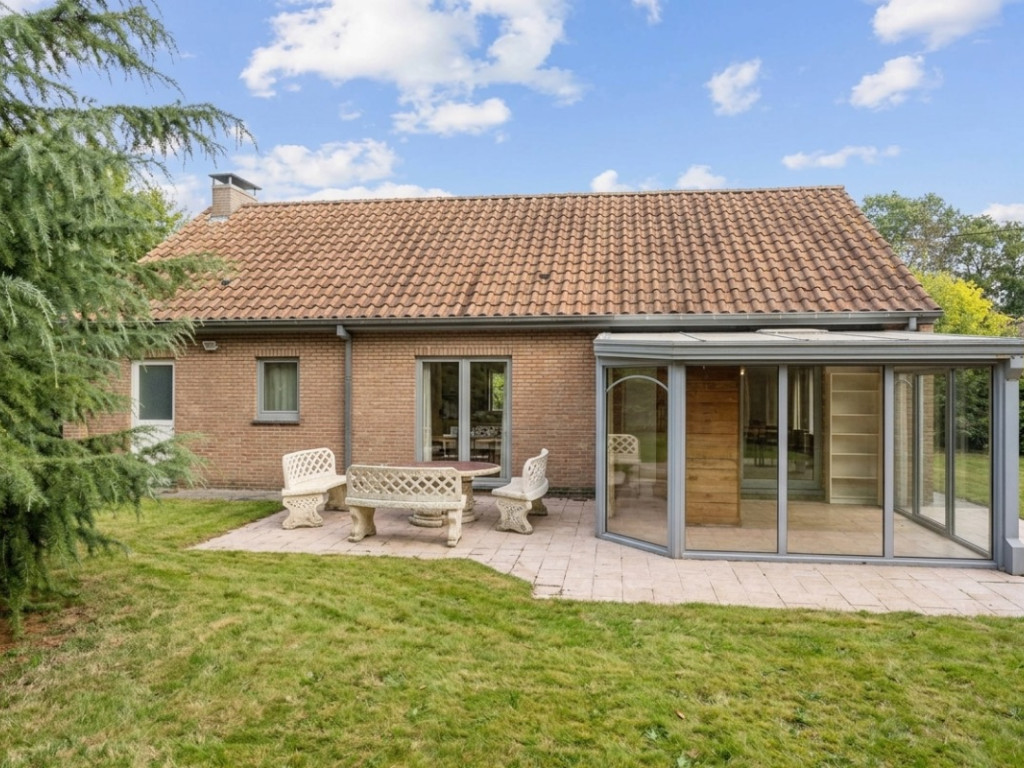 Rue du Village - 29 - - 7850