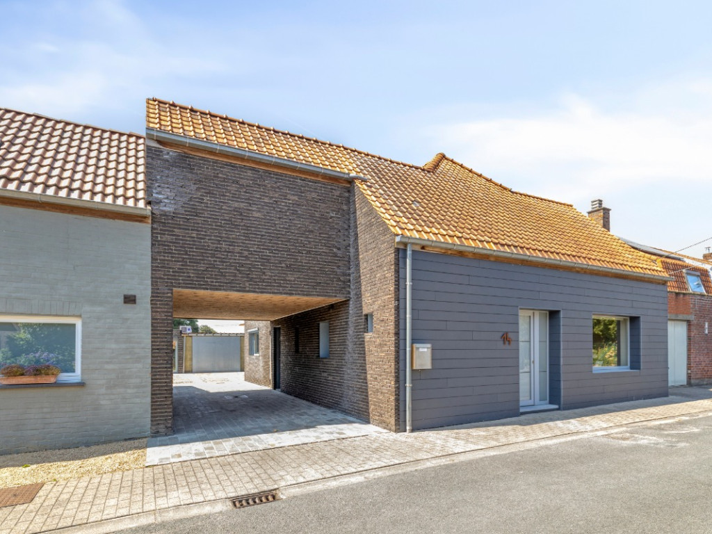 Maantjeveld - 14 - - 8210
