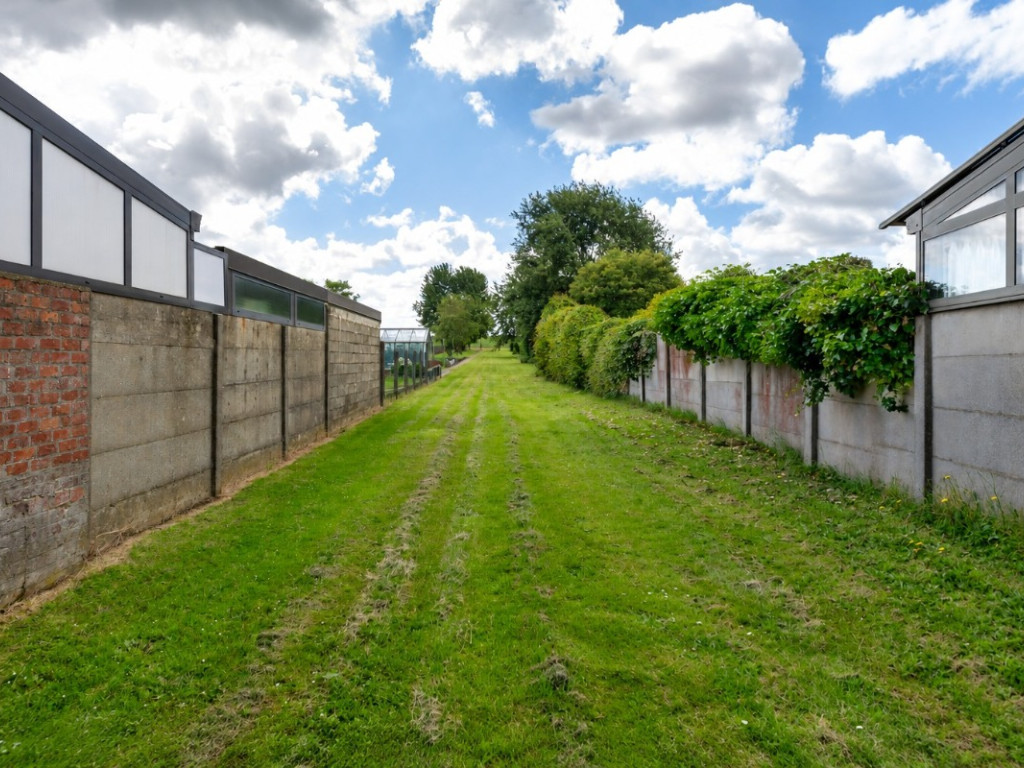 Oorbeeksesteenweg - rv 192 - - 3300