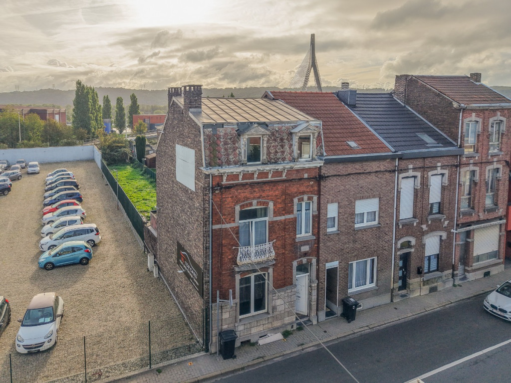 Rue du Crucifix - 84 - - 4040