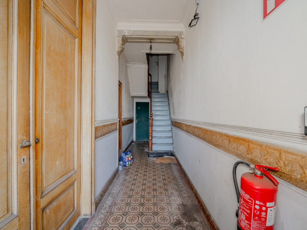 Rue du Crucifix - 84 - - 4040