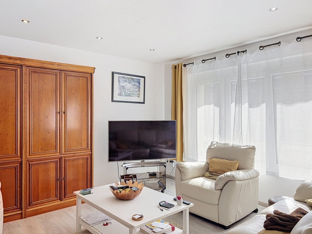 Rue Sylvain Panis - 25 - - 4367