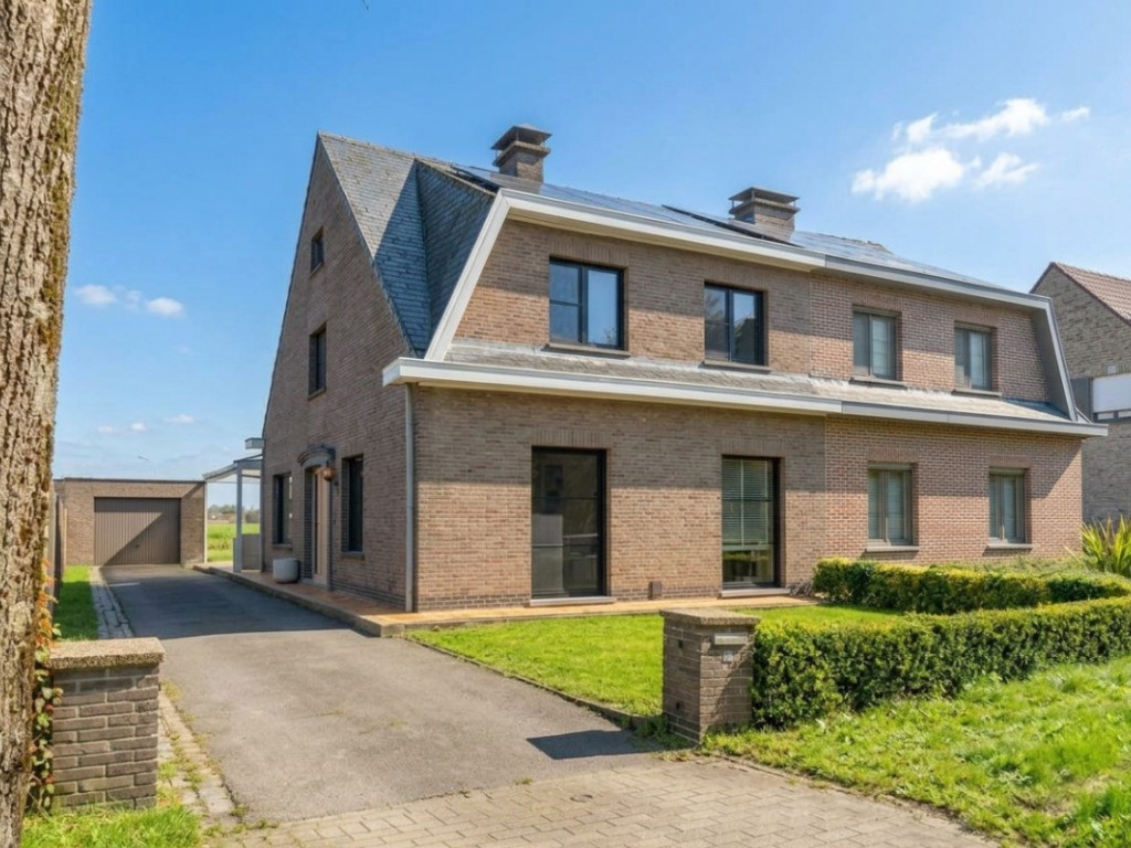Vrombautstraat - 17 - - 9900