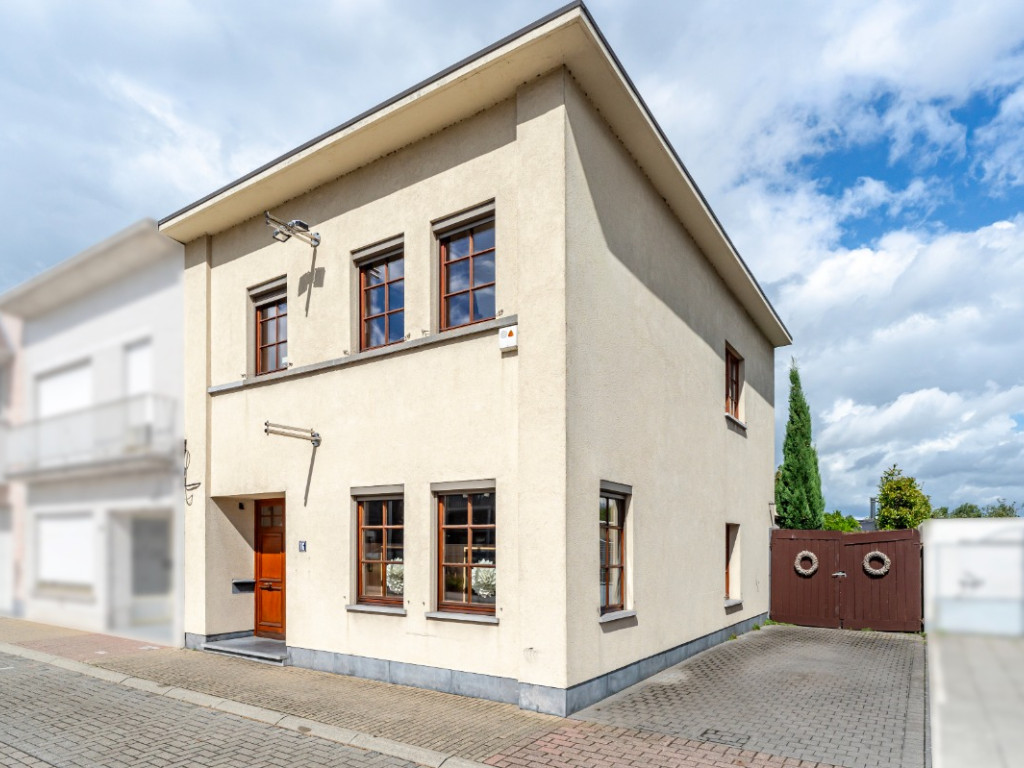 Kasteelstraat - 16 - - 9470