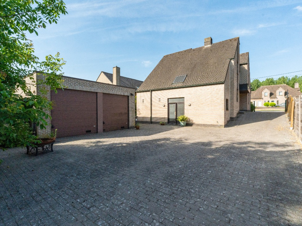 Hoogstraat - 142 - - 9340