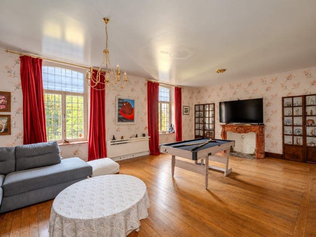 Rue Entreville - 11 - - 5650